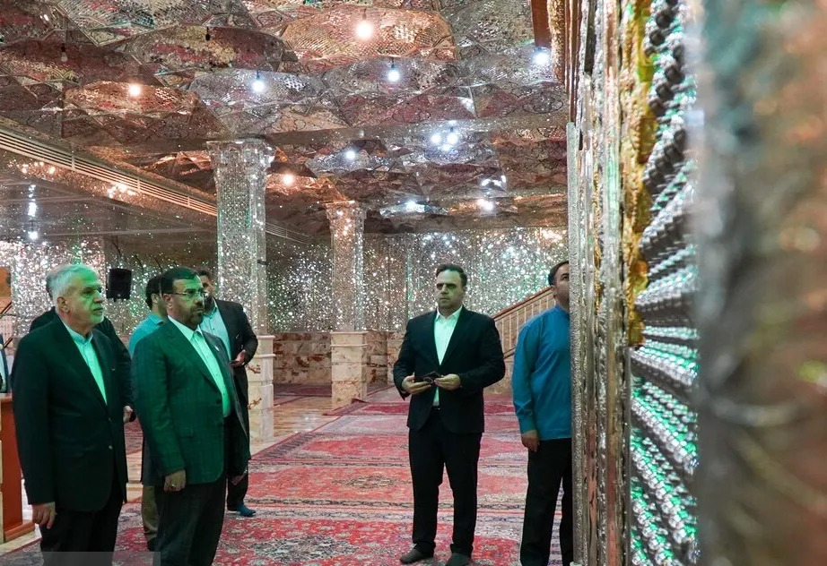 وزیر میراث فرهنگی به زیارت حرم مطهر شاهچراغ مشرف شد