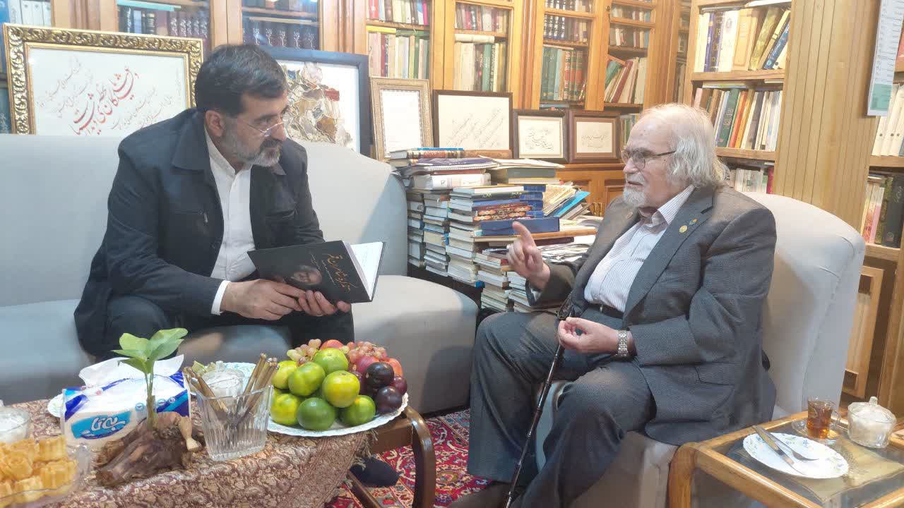 تقویت زیرساخت‌های فرهنگی و حمایت از نسل جوان شاعران
