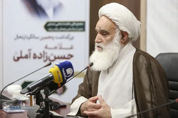 روایت آیت‌الله رمضانی از دفاع علامه حسن‌زاده آملی از جایگاه علمی و سیاسی امام شهید