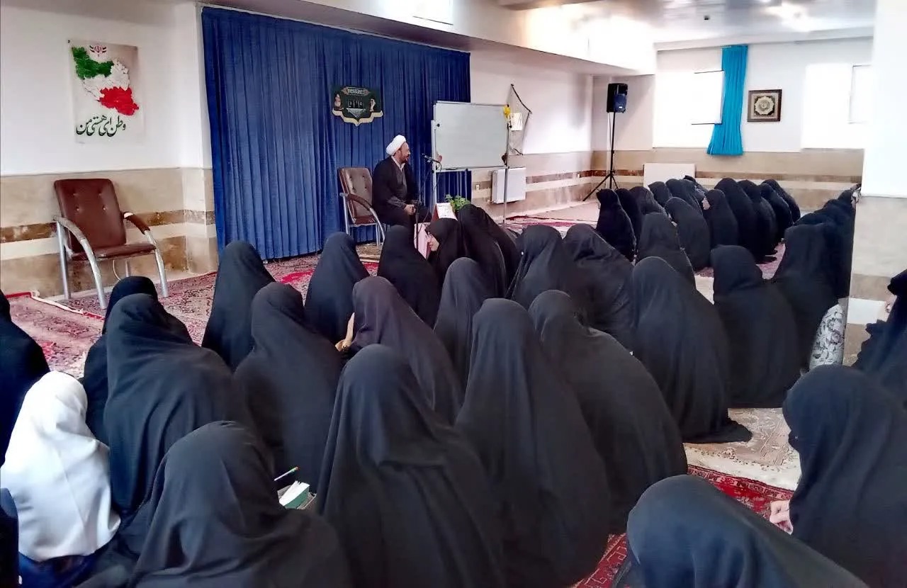 نشاط زن، محور پویایی خانواده