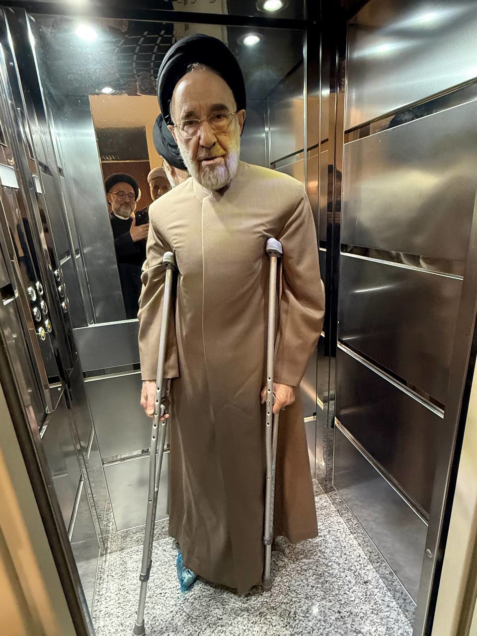 واکنش ابطحی به بهانه‌گیران: نمی‌دانند که چرا خاتمی روزبه‌روز محبوب‌تر می‌شود