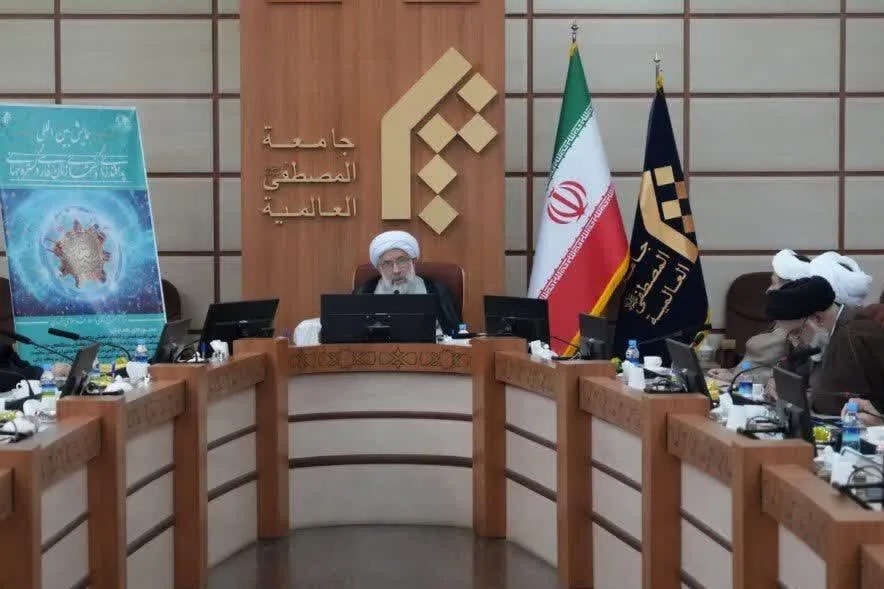 «زبان فارسی» زبان انقلاب اسلامی است