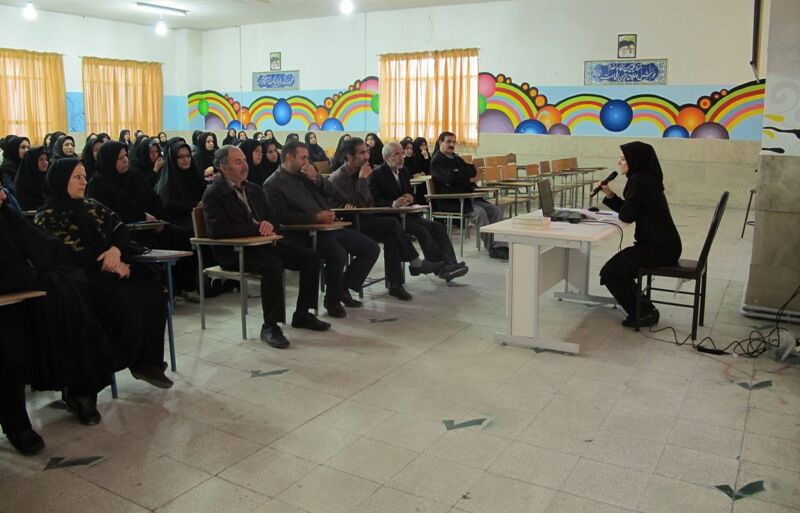 فعالیت یک‌هزار و ۳۰۰ انجمن اولیا و مربیان در مدارس قم