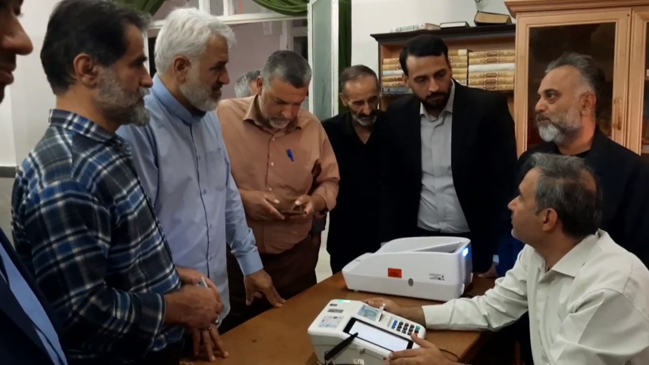 مانور اخذ رأی الکترونیک در شهرستان کهک برگزار شد