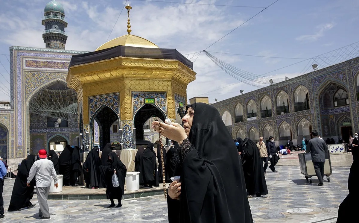 زیارت حضوری یا دیجیتال
