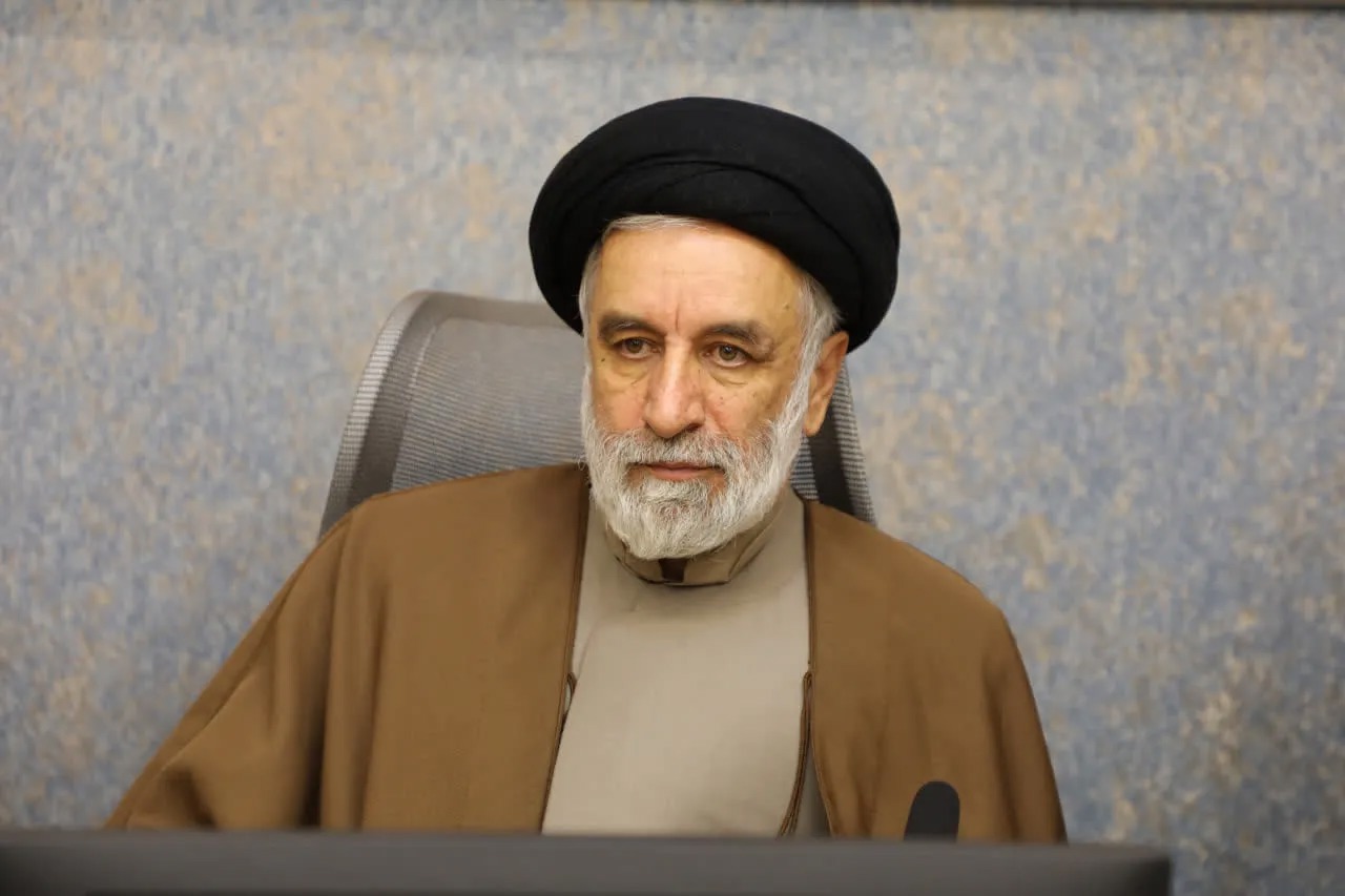 حدود ۴۰۰ هزار نفر در هر ترم مخاطب دروس معارف دانشگاه آزاد اسلامی هستند
