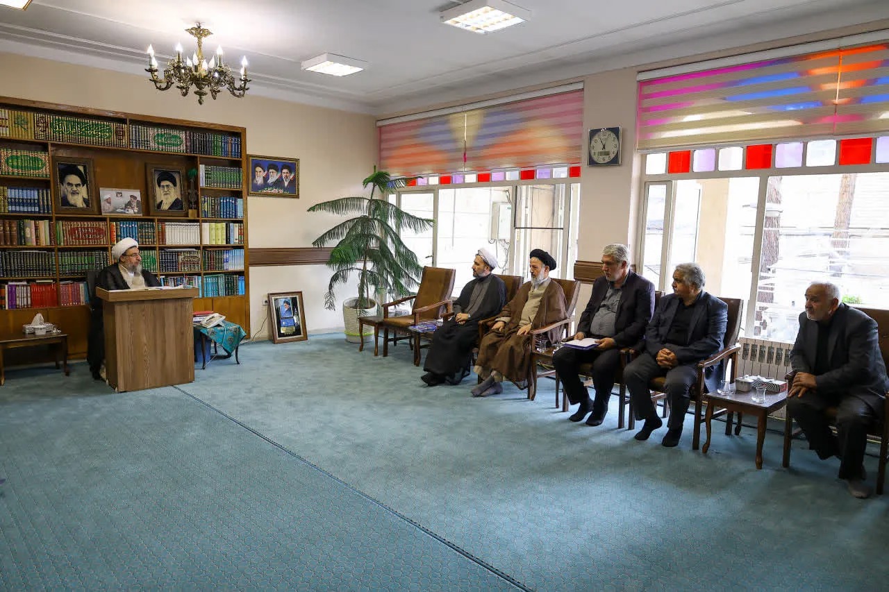 بررسی چالش‌ها و ساماندهی آرامستان بقائیه مارالان در دیدار هیئت امنا با امام جمعه تبریز