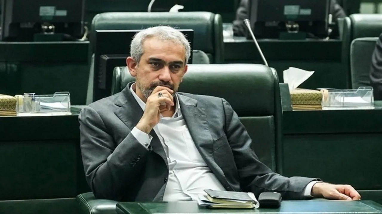 کارت زرد نمایندگان به وزیر اقتصاد درباره گرانی‌های اخیر