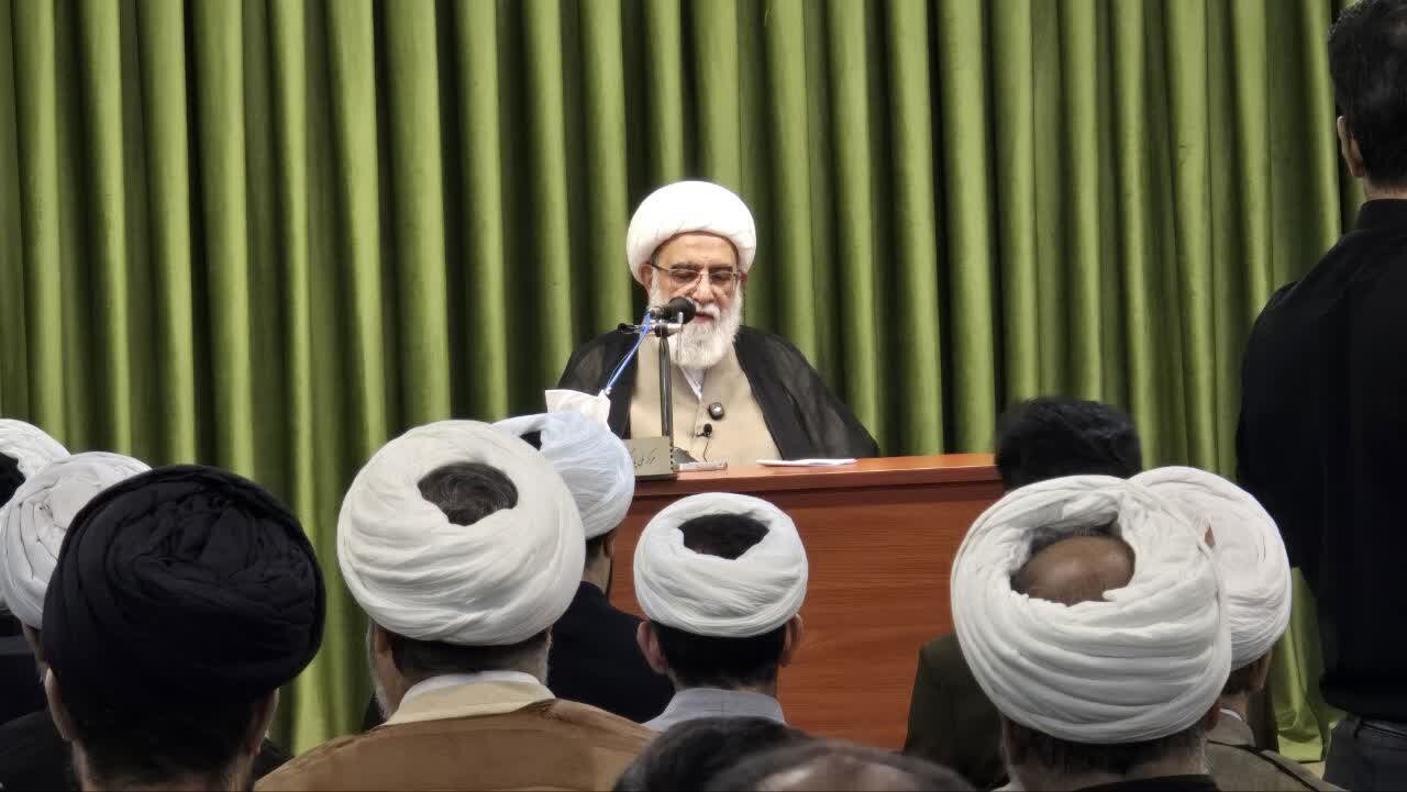 آیت‌الله شب‌زنده‌دار: پاسخ‌گویی به پرسش‌های دینی، حلقه اتصال مردم با معارف الهی است