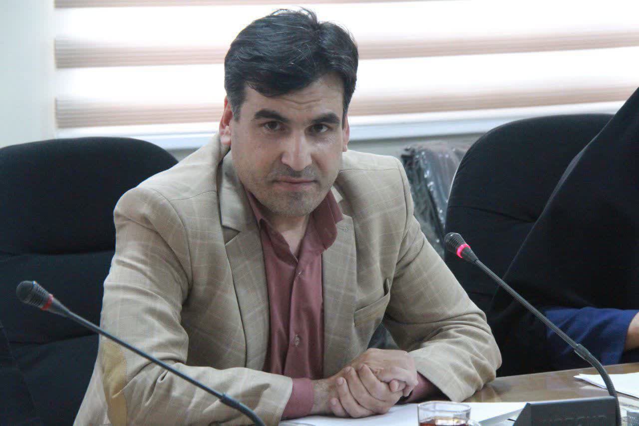 قرارداد واگذاری زمین به ۱۳ هزار متقاضی قمی تحویل شد