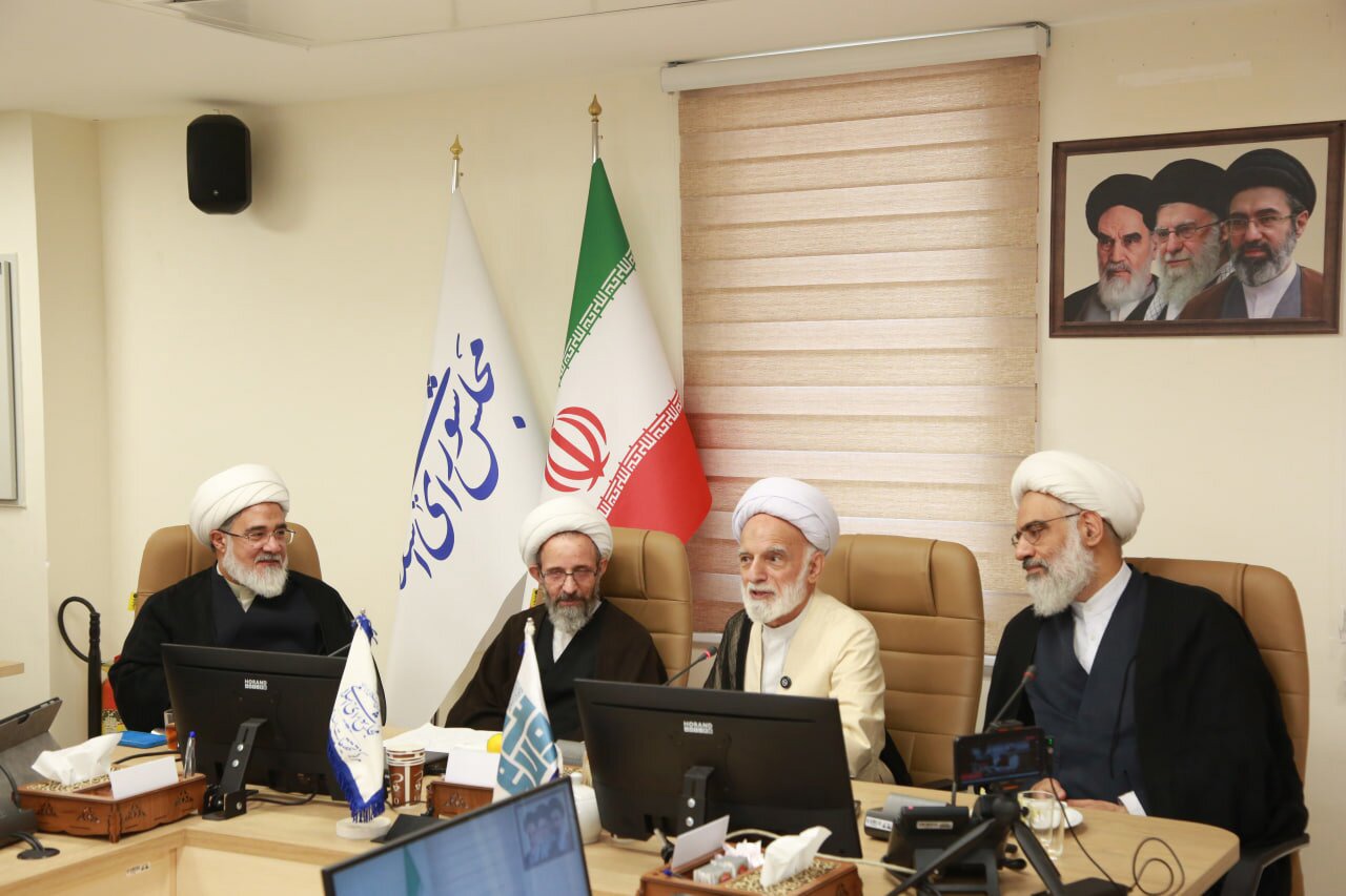 آیت‌الله دری نجف‌آبادی: تقویت ظرفیت‌های حقوقی بین‌المللی برای تعقیب آمران و عاملان ترور رهبر شهید انقلاب ضروری است