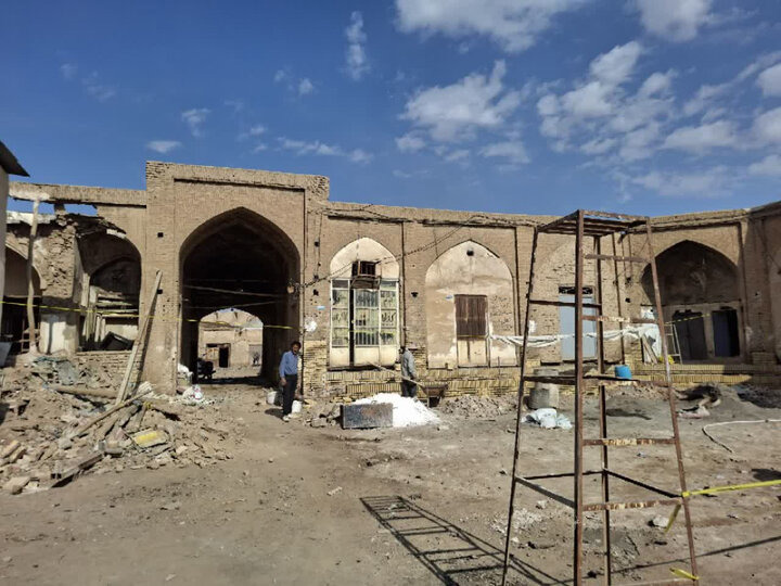 احیای کاروانسرا‌های تاریخی قم در دستور کار سازمان بهسازی قرار گرفت