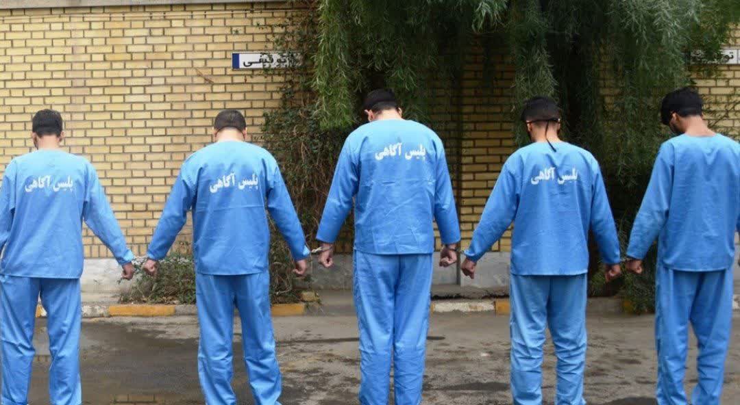 انهدام باند سه‌نفره سرقت قطعات خودرو در قم؛ ۱۰ فقره سرقت کشف شد