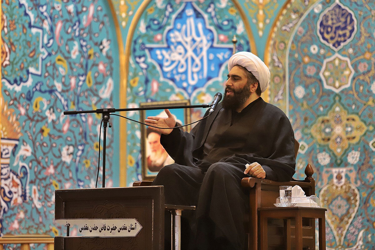فاطمیه یعنی مقابله با اسارت دین در جامعه